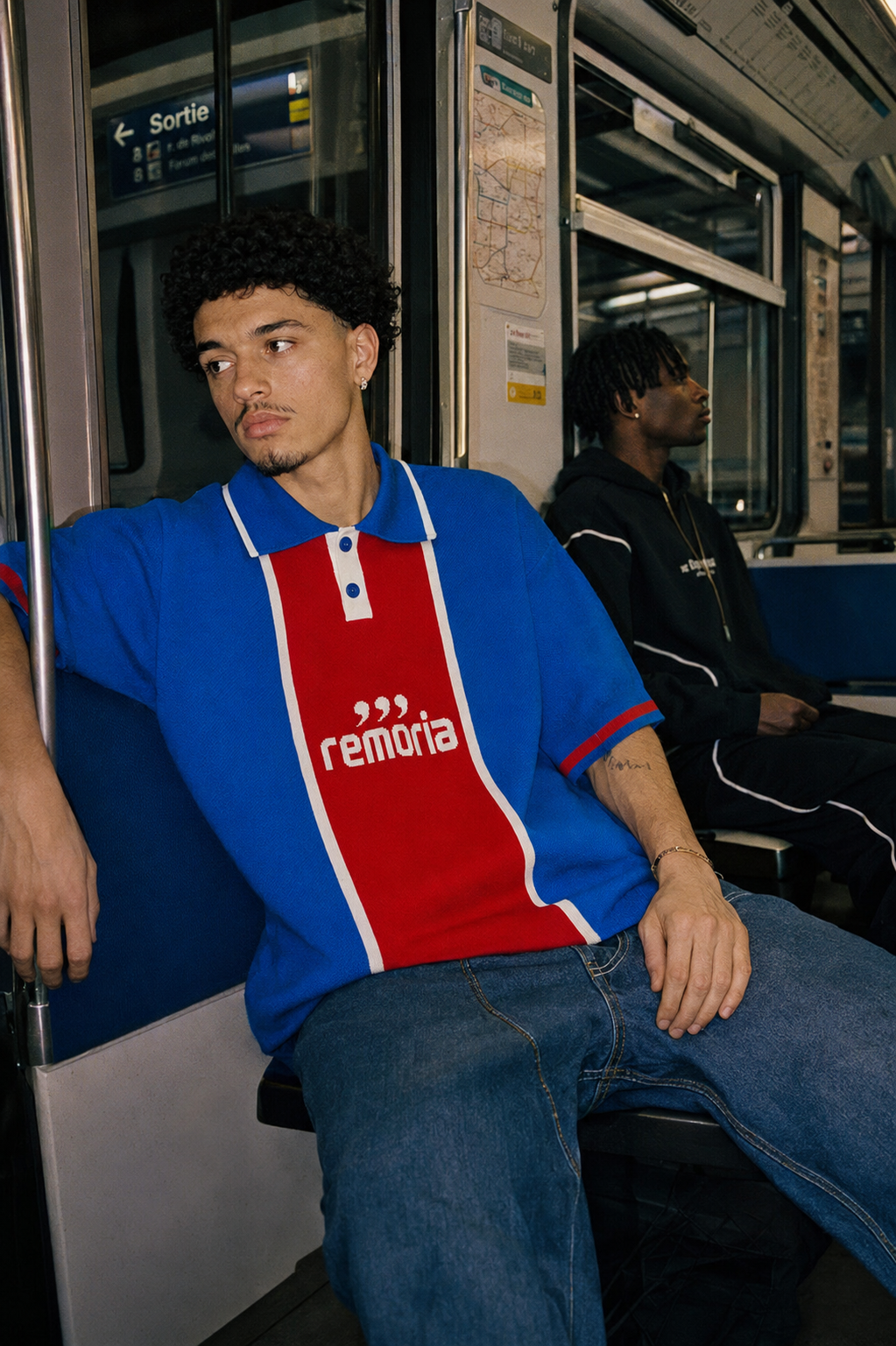 Chapitre 001 — Paris